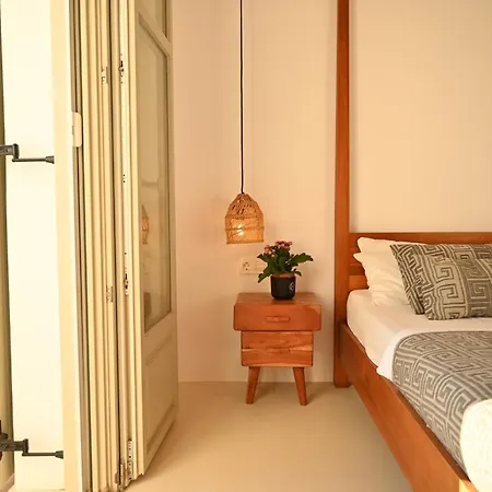 Santa Andrea * Mykonos Town